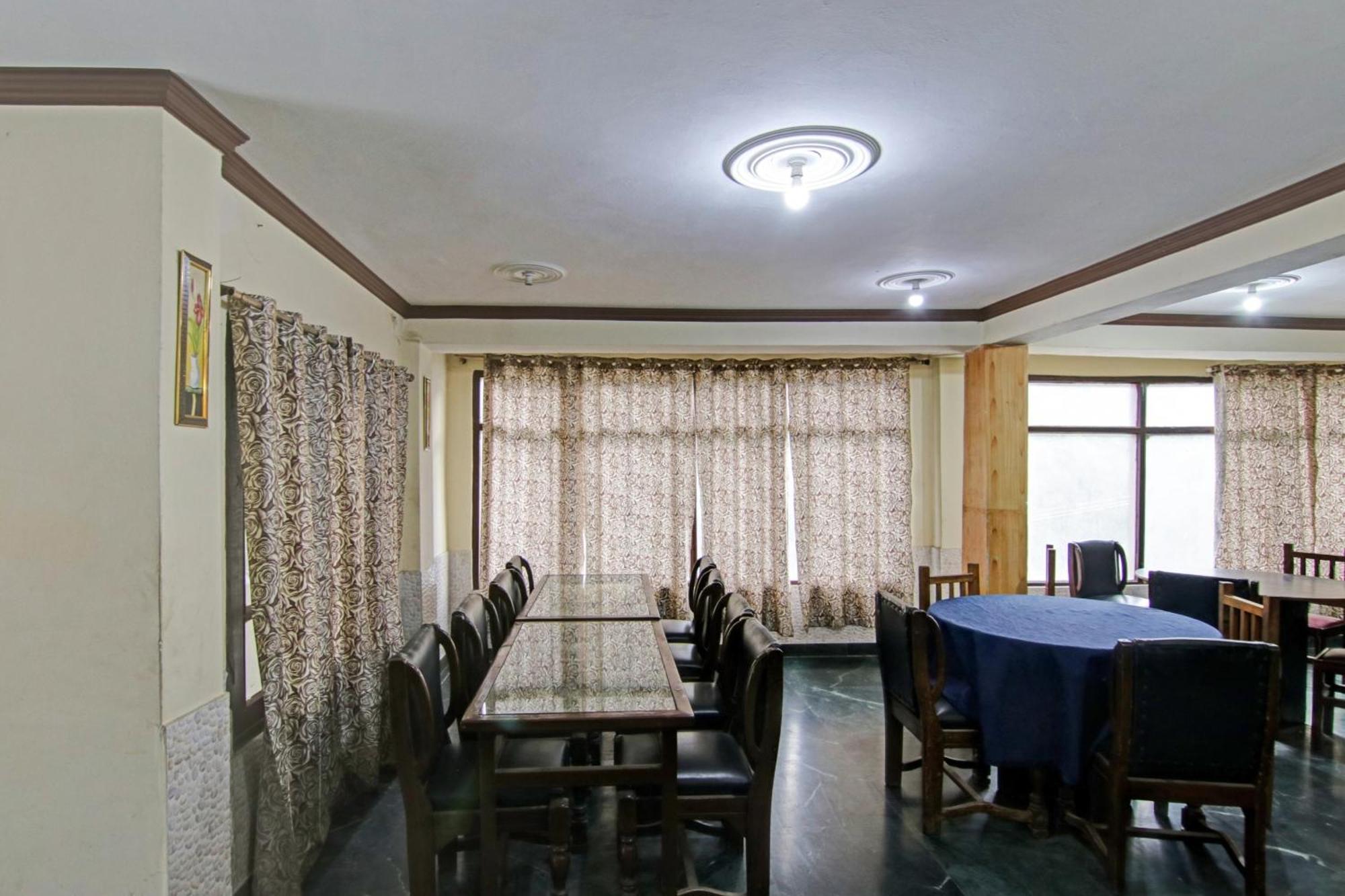 O Ashoka Hotel 4*